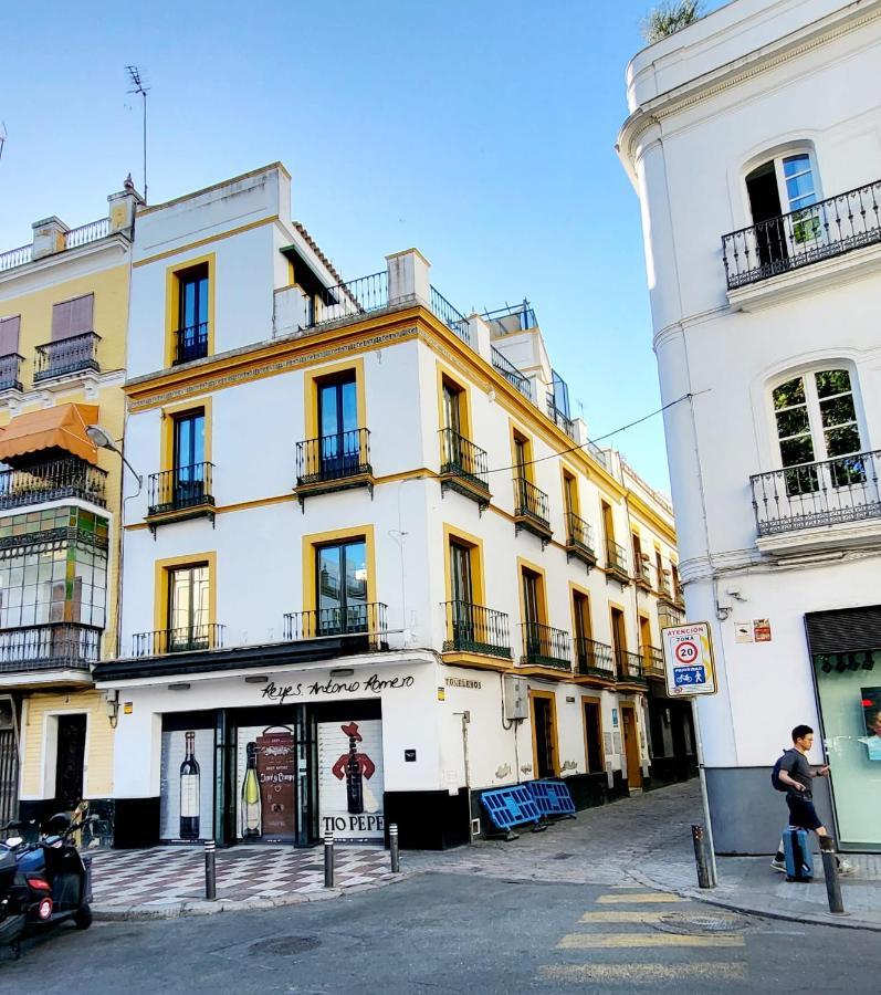 Reservaloen Terrazas De La Catedral Apartment Seville Exterior photo